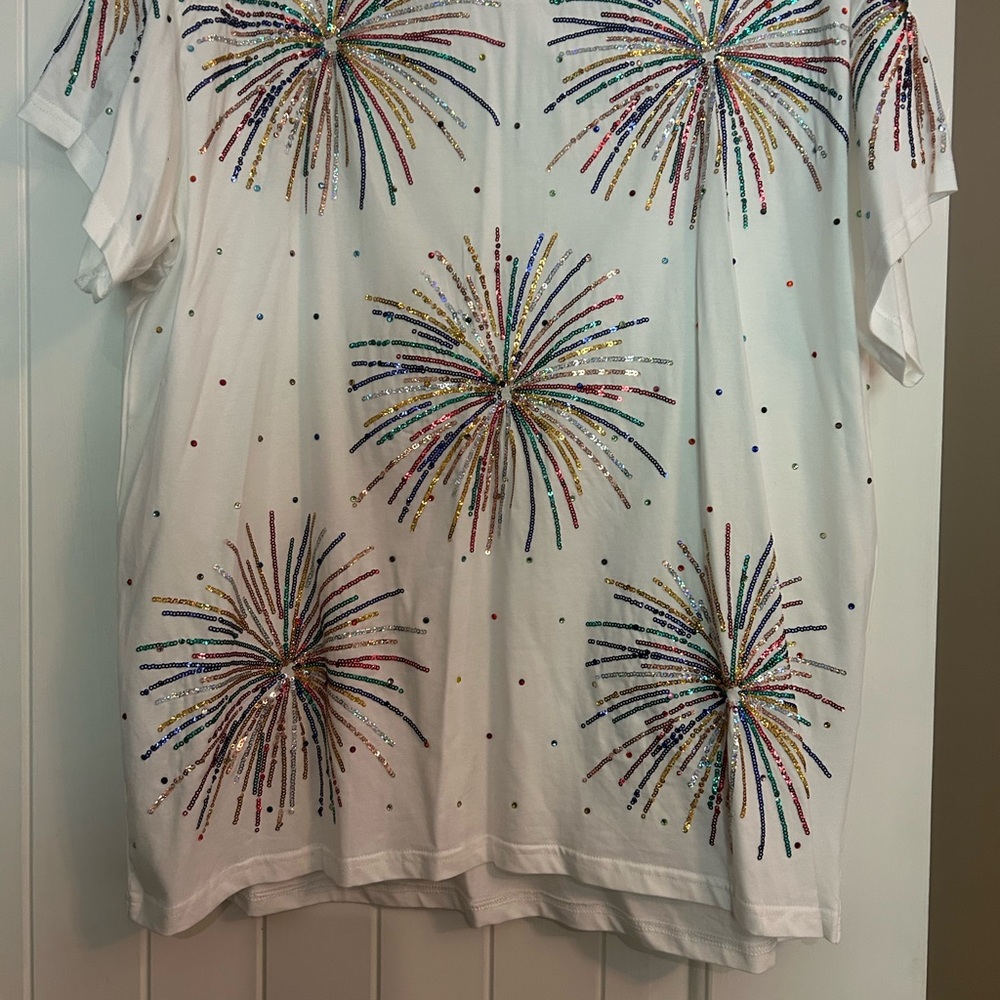 QUEEN OF SPARKLES White Tee with Fireworks Multicolor Sequin Design. Patriotic